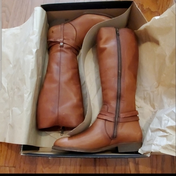 Frye Melissa Belted Tall Leather Boots in … - Picture 4 of 6